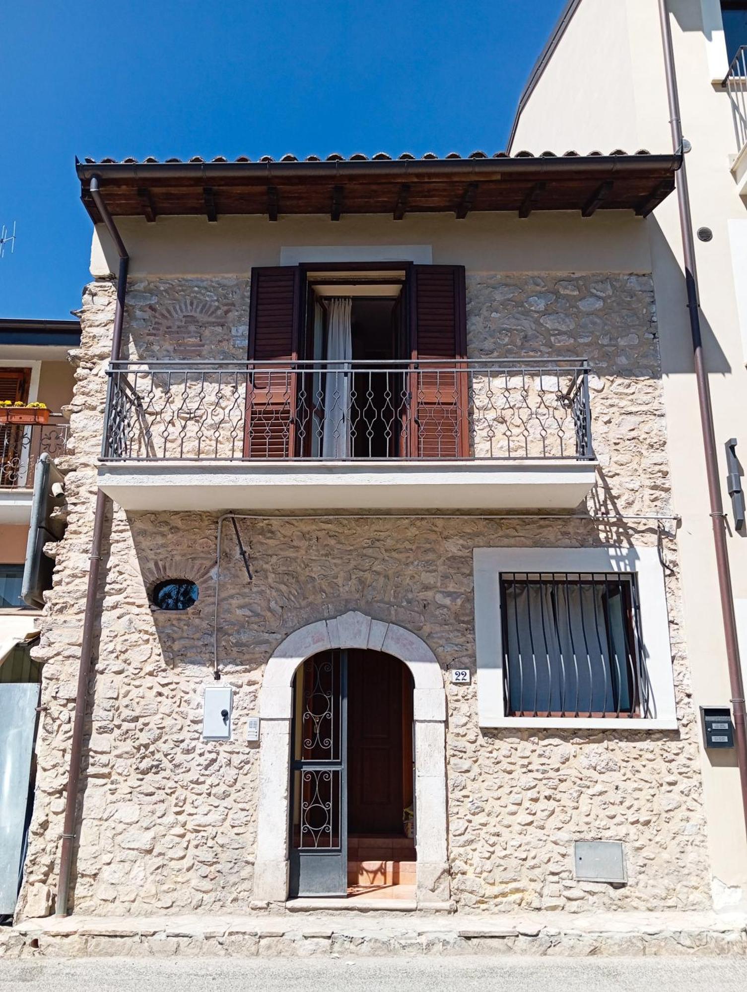 Villa La Casa Di B Paganica Exterior foto